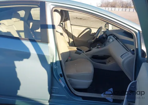 2015 Toyota Prius Two из США, поврежденный, VIN JTDKN3DU1F1870805